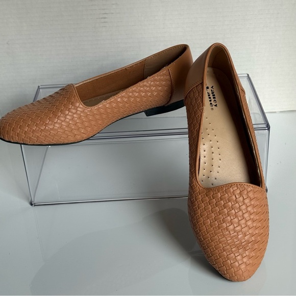 Valley Lane Tan Woven Flats Shoes Size  Size 8.5 W - Picture 9 of 11
